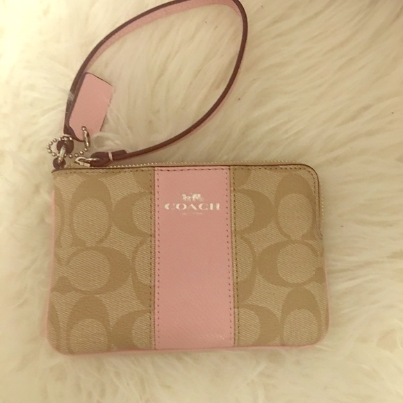 Coach Handbags - Price Drop‼️Authentic COACH wristlet💕 NWT